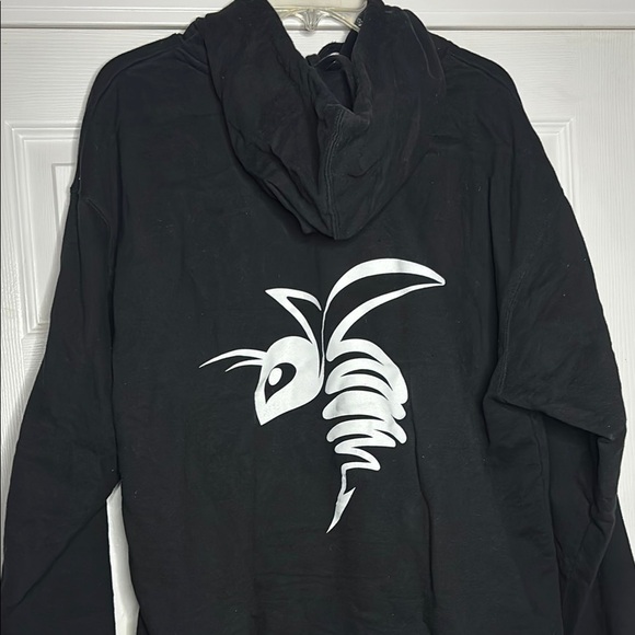 Armenian Grandmother with Gun - Rare Black Hoodie XL - Picture 4 of 4